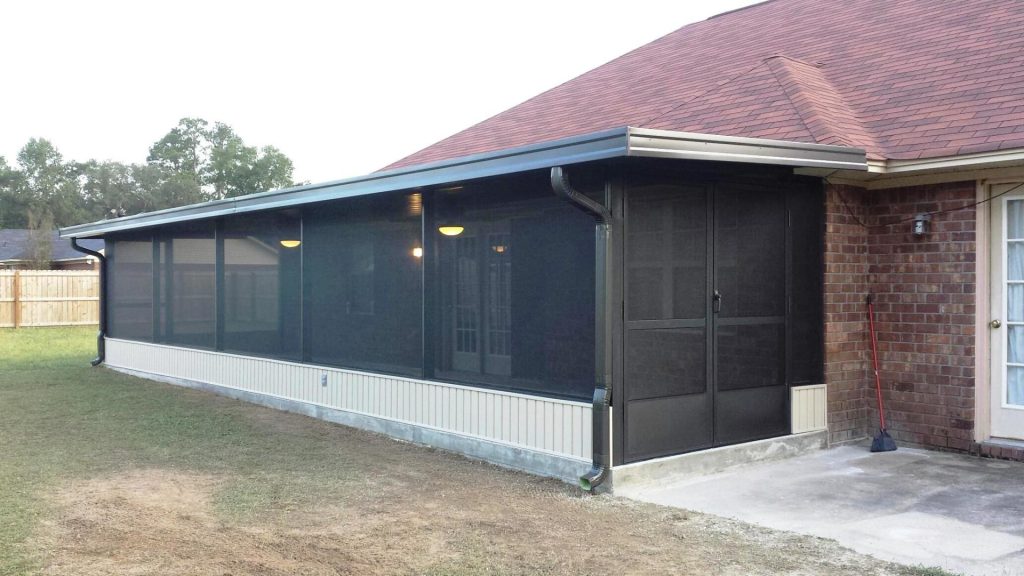 Screen room addition on a Pembroke Georgia home built to handle 44 mph coastal winds.