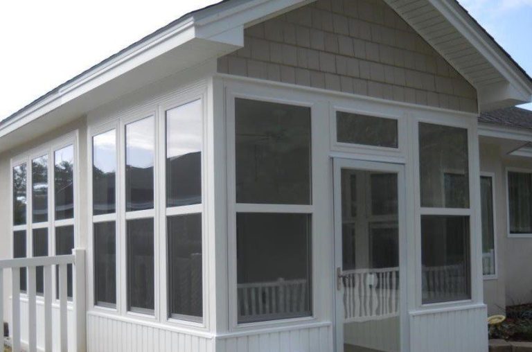 Double-hung Omega 12 vinyl windows installed on a Patterson Georgia residence in southeast Georgia.