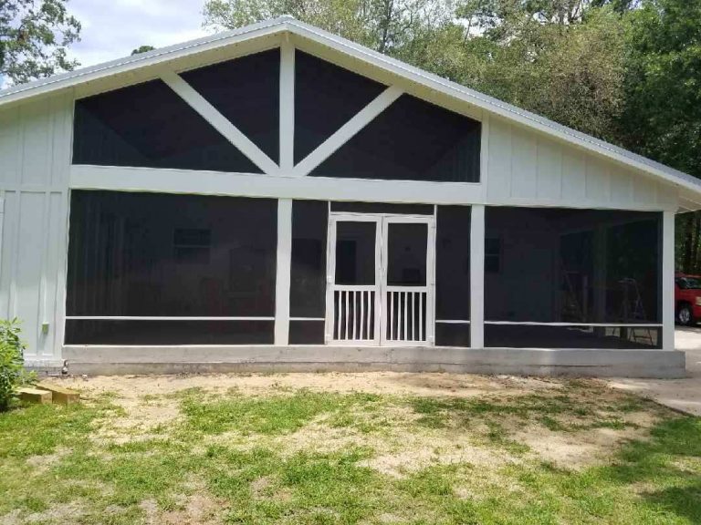 Aluminum-framed screen room on a Blackshear Georgia home with 20/20 gnat-resistant mesh installed by Eicher's Pro Vinyl.