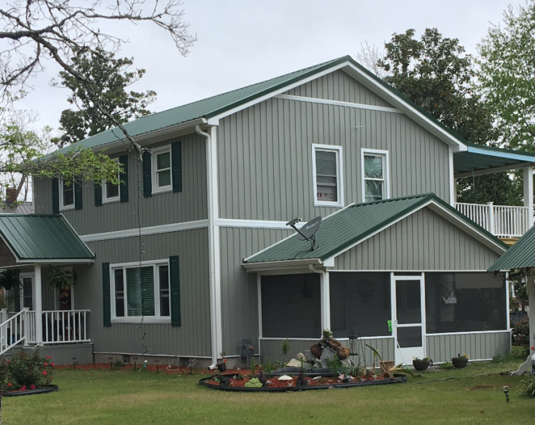 Screen room enclosure with 20/20 gnat-resistant mesh on an Evans County home near Claxton Georgia.