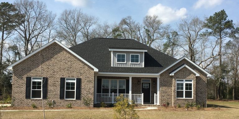 Close-up of Color Through vinyl lap siding panels on a southeast Georgia home exterior.