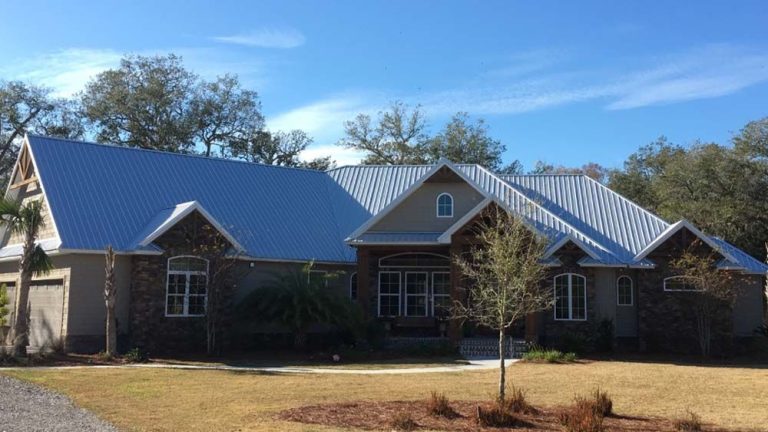 Standing seam metal roof on a Guyton area home in Effingham County Georgia.