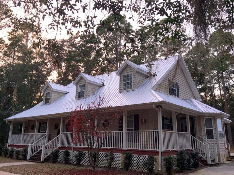 Standing seam metal roof panels installed on a Claxton Georgia residence.